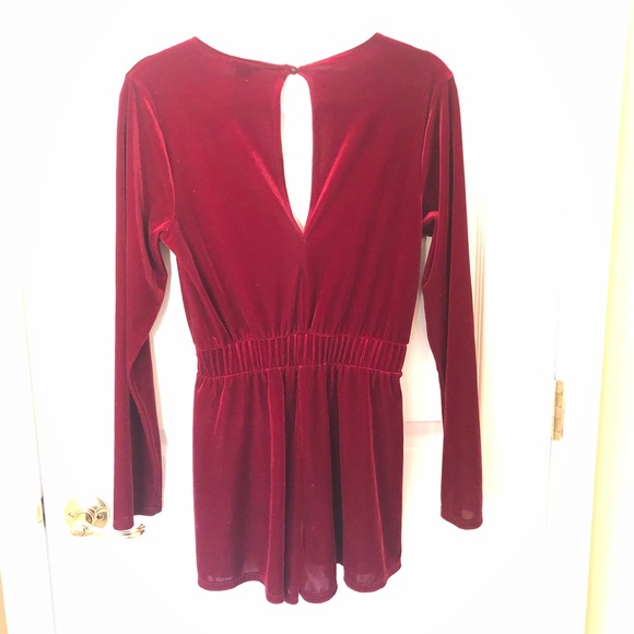 HOST PICK! ❤️💃🏾Red velvet Romper Rue 21 M - Picture 5 of 6